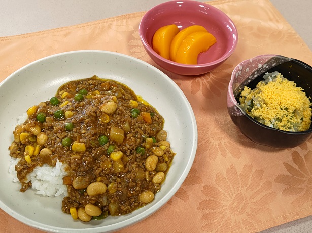 キーマカレーとミモザサ...