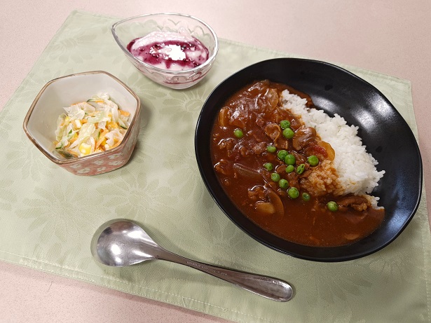 ハヤシライスにコールス...