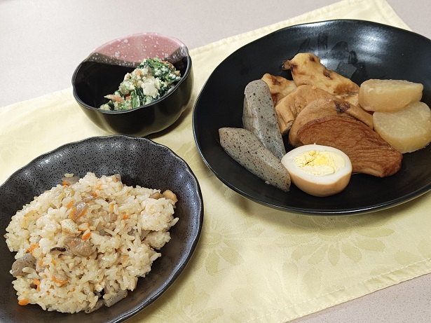 炊き込みご飯とおでんと...