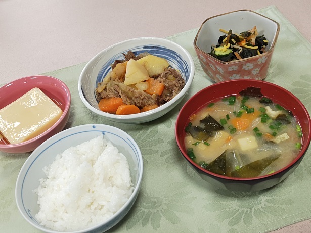 肉じゃが、玉子豆腐、酢...