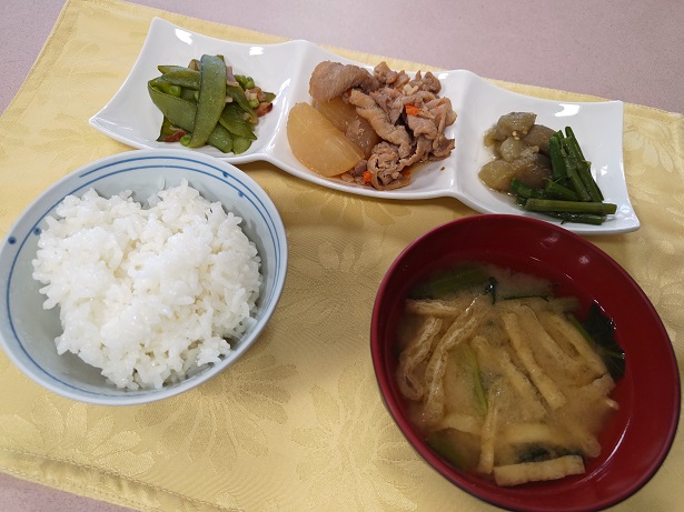 豚肉と大根の甘辛煮とス...